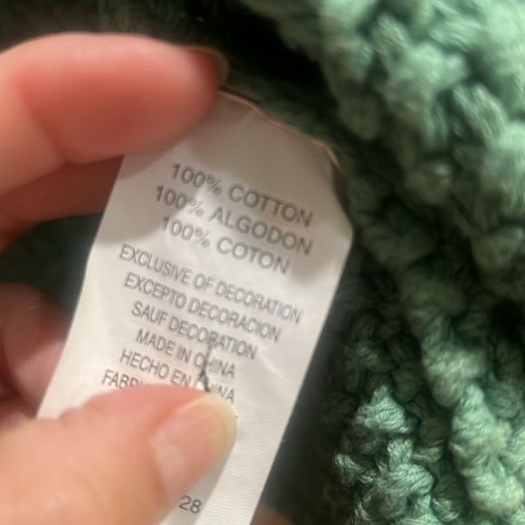 Medium green Bebe vest sweater. - Picture 4 of 7